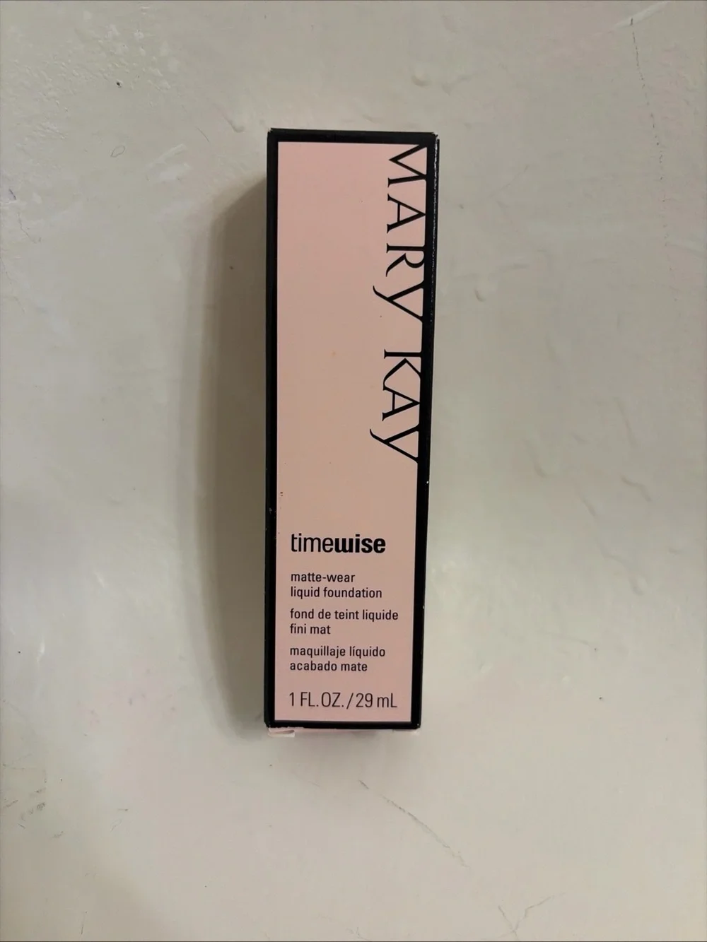 Mary Kay Timewise Matte-Wear Liquid Foundation – Beige 1
